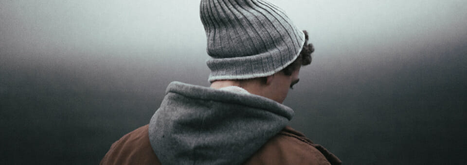 jongen met muts